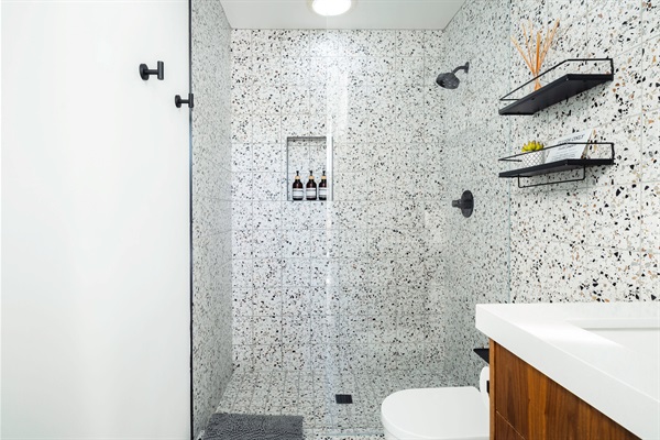 Front primary ensuite bath