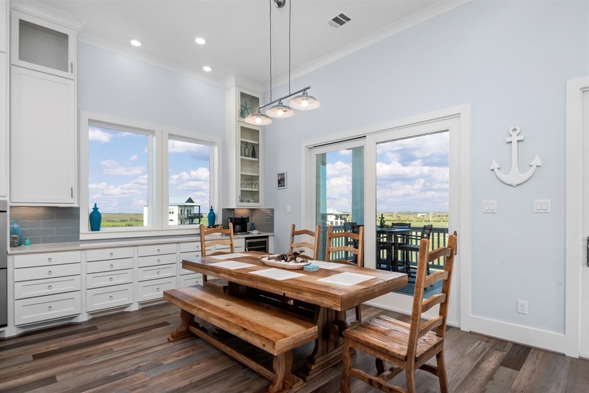 5b8fad7aaab641c6ae3ff5e8d8d8e9c4 Large | Beachhouse | Texas | TX | Vacation Homes | Galveston | Crystal Beach | Kokomo | Breezy Days | Beachfront Elegance | Sunrise Serenity | Southern Sands Property Management, LLC