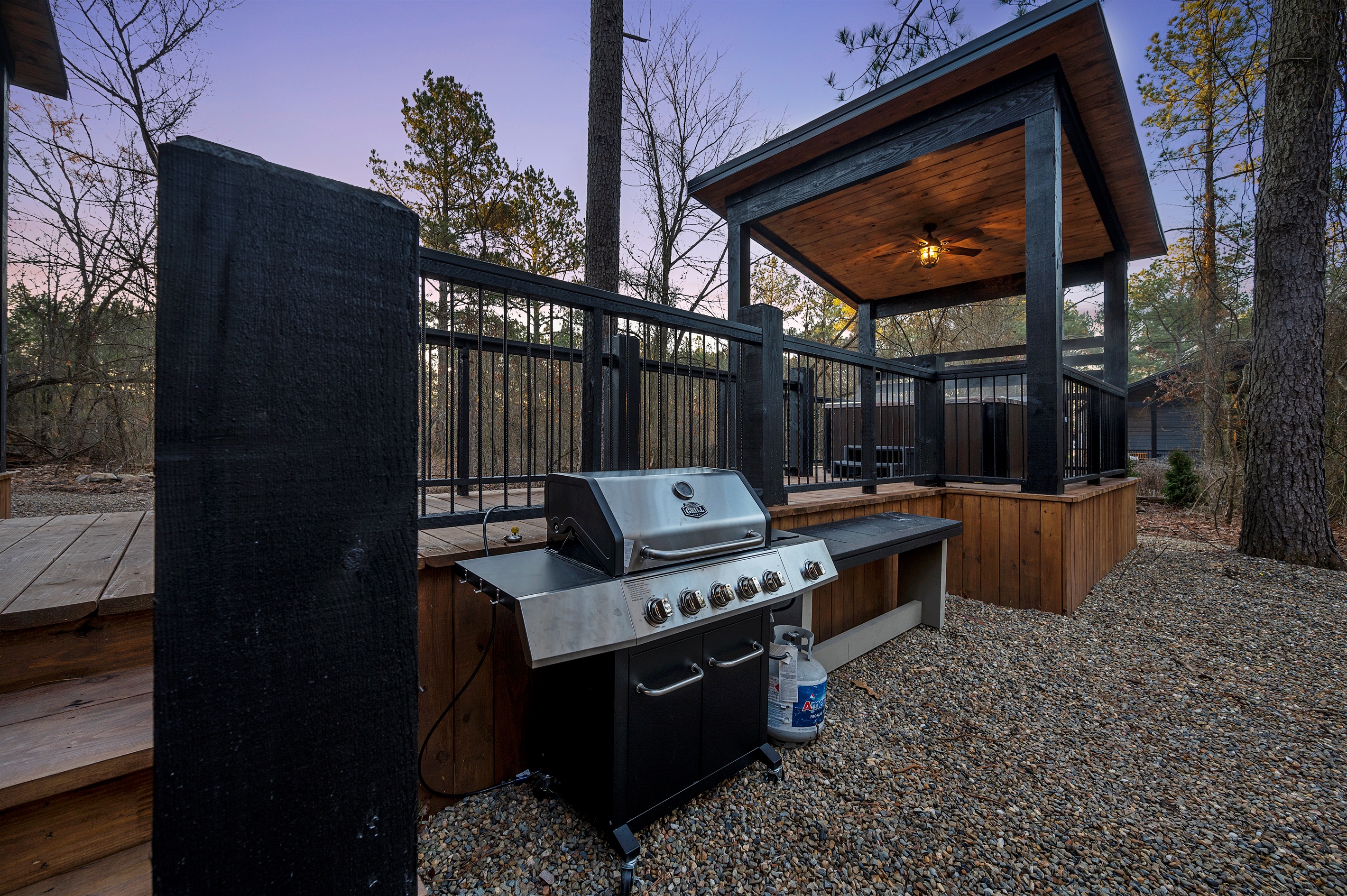 Cook, unwind, and take in the peaceful woodland