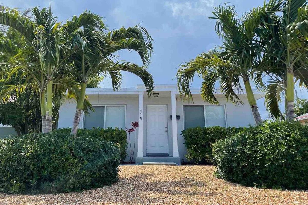 The front of the Jungle Cottage 