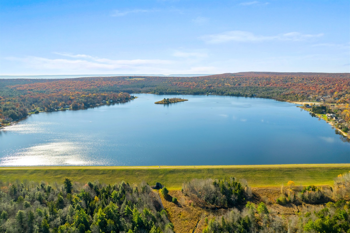 The community’s massive 190-acre lake is the heart of Towamensing Trails, offering endless outdoor fun and beautiful views