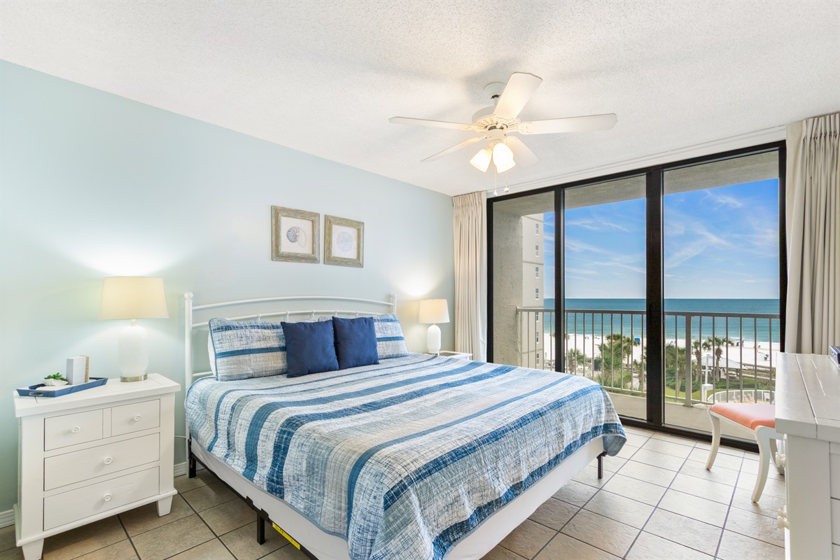 King bed and beautiful bedroom views! 