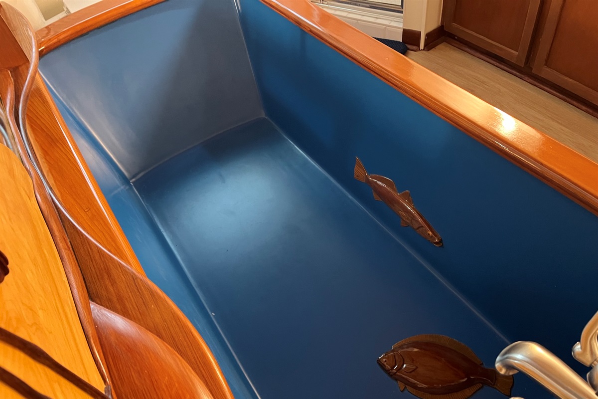 Bathtub