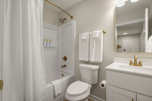 The Irish Landing | 2BR/2BA | Private Balcony, photo 25