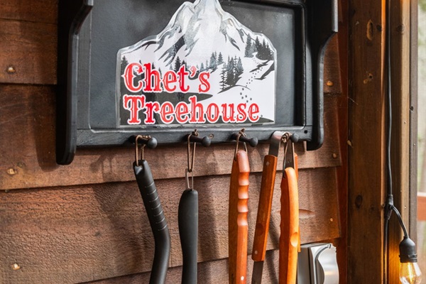 Everything you need is thoughtfully prepared to ensure a seamless grilling experience.