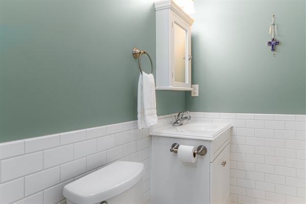 TDJ Getaway<>4BR Home w/game room, photo 22