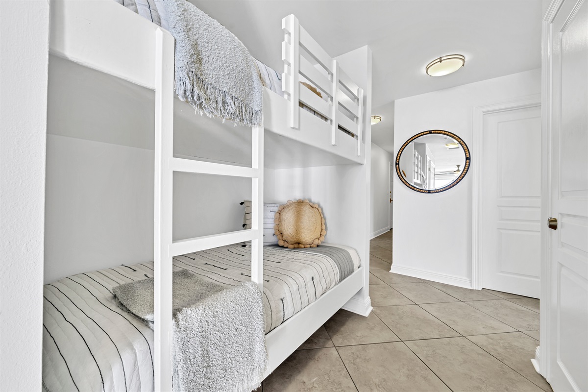 Hallway Bunk Beds, Access to Bedroom 2 Bathroom via hallway door (Sleeps 2) - Great for the kids!