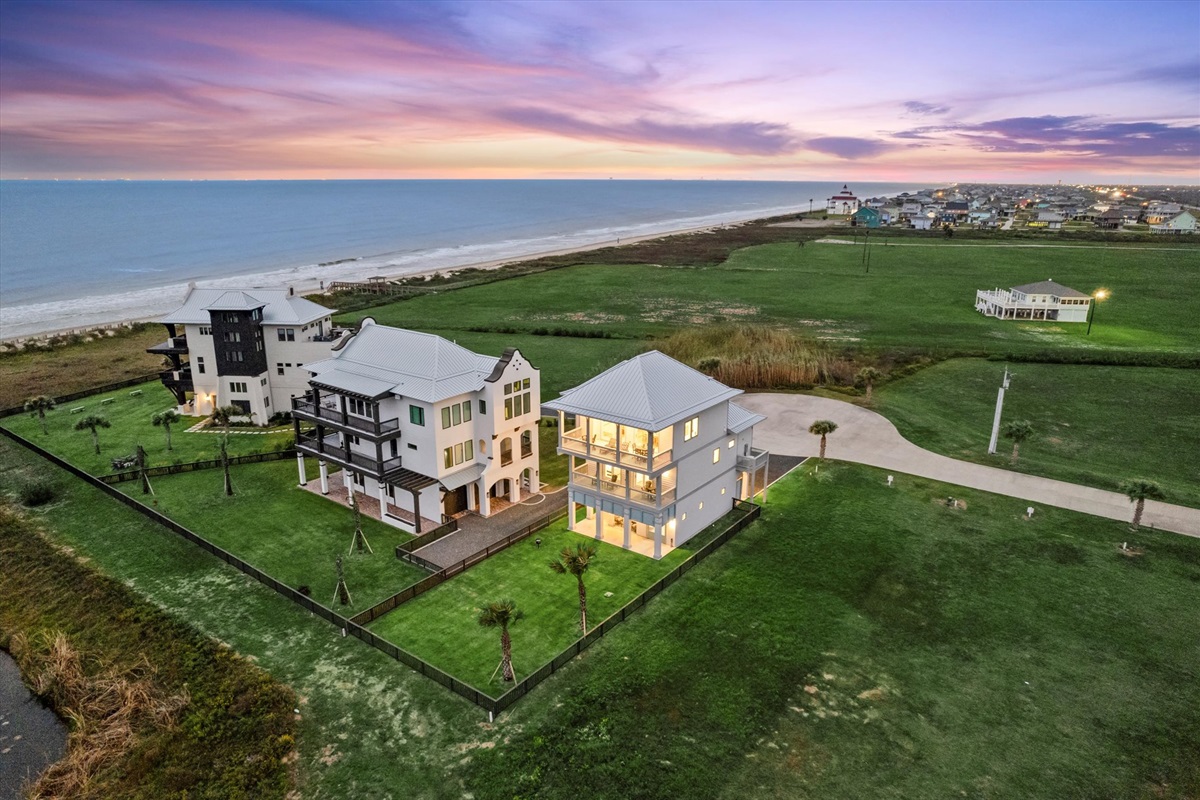 5be5779cce1140beba134621cdeda33e Large | Beachhouse | Texas | TX | Vacation Homes | Galveston | Crystal Beach | Kokomo | Breezy Days | Beachfront Elegance | Sunrise Serenity | Southern Sands Property Management, LLC