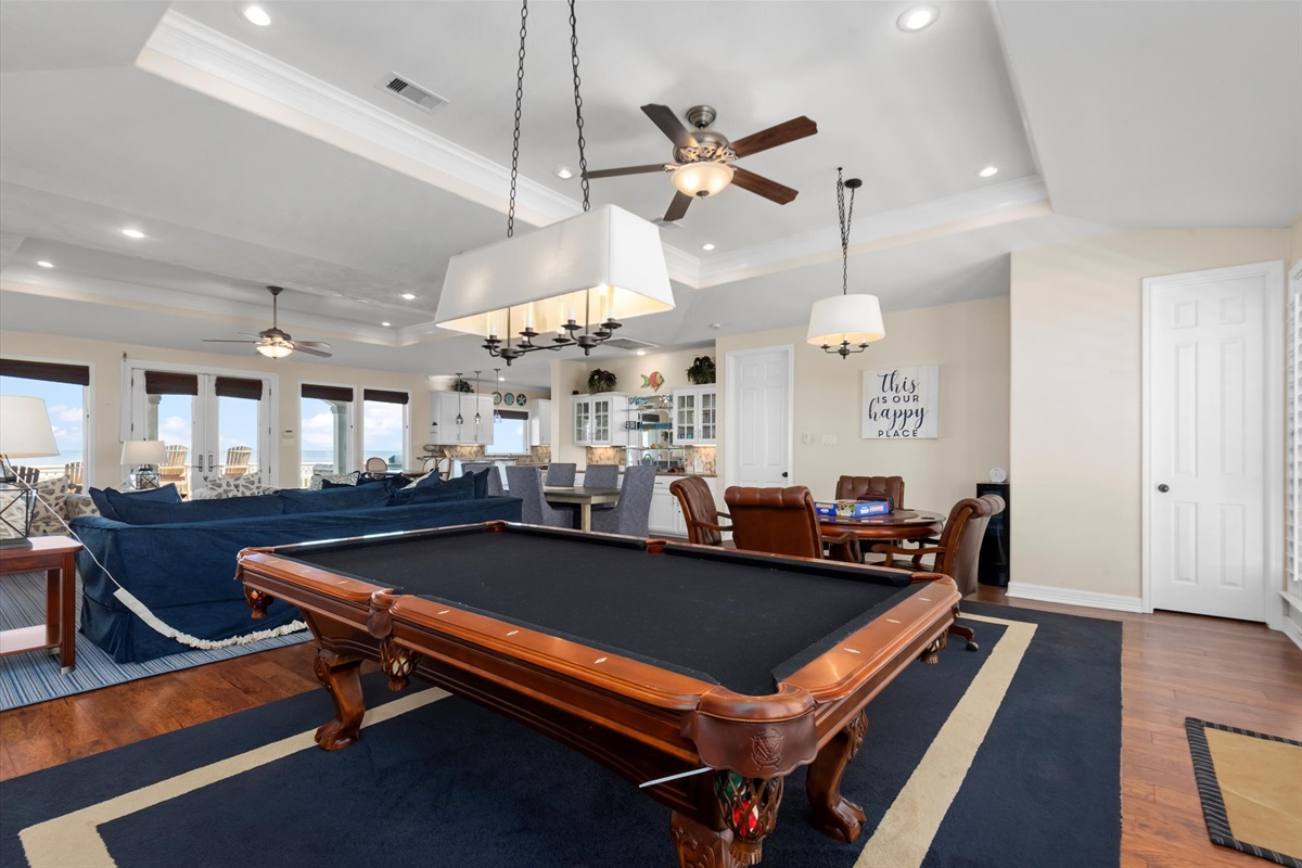5bedf8a3f2a149f6a8e7c9a9d251a8e5 Large | Beachhouse | Texas | TX | Vacation Homes | Galveston | Crystal Beach | Kokomo | Breezy Days | Beachfront Elegance | Sunrise Serenity | Southern Sands Property Management, LLC