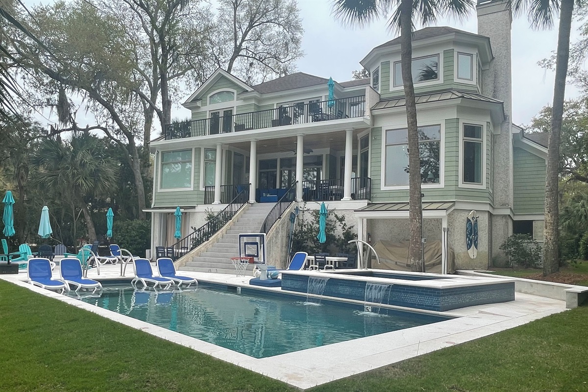 New 32’ x 15’ swimming pool with 10 person spa both heated separately.