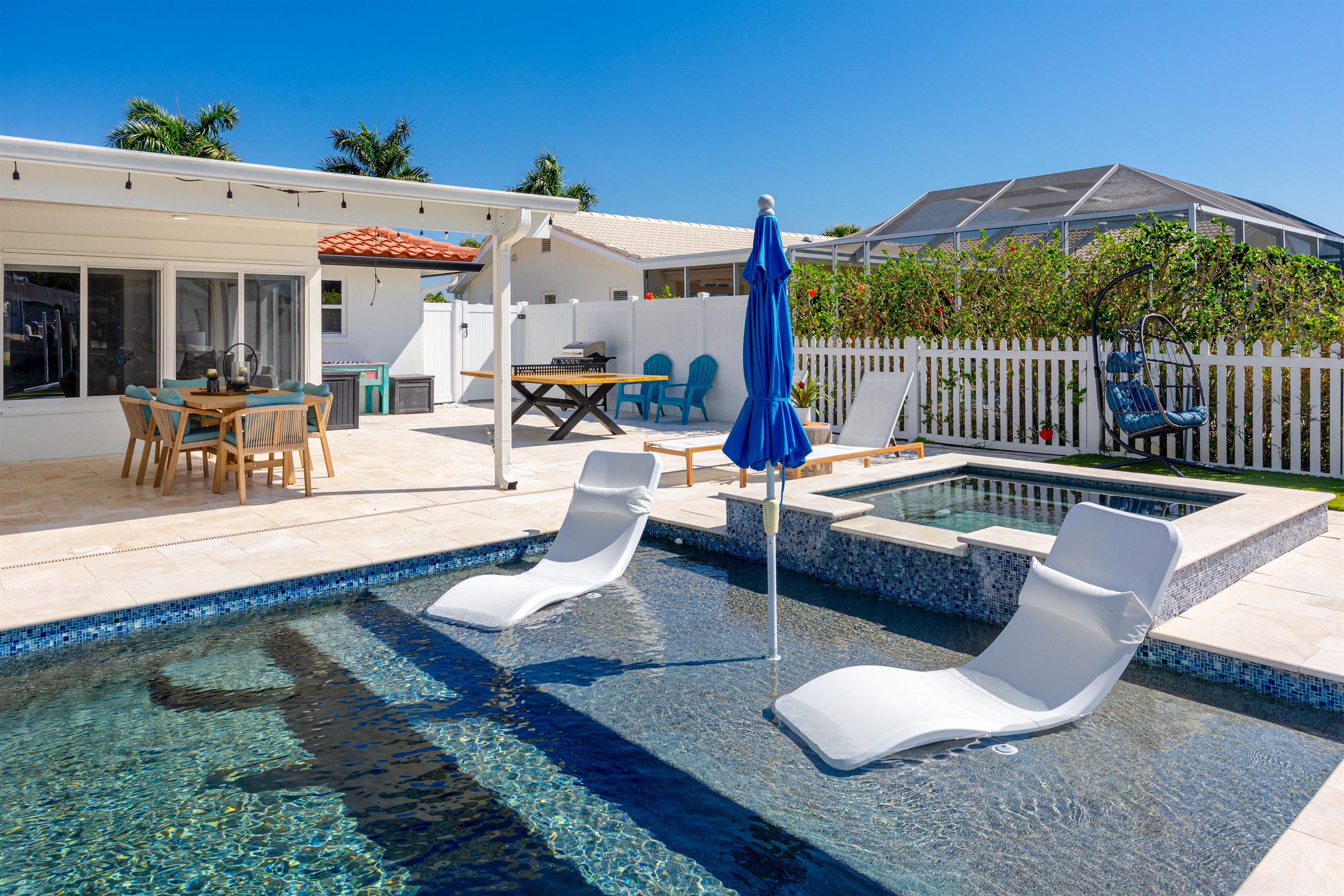 Soak up the Florida sun right here!