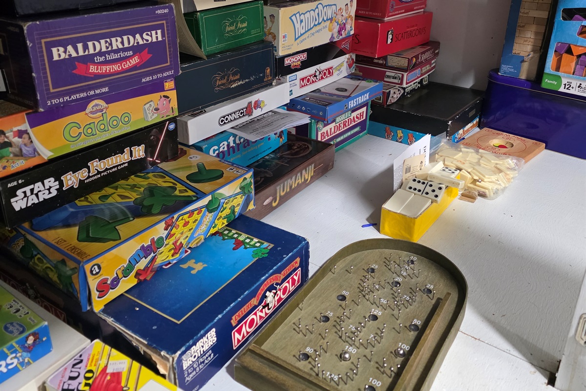 Monopoly marathons, card game chaos, and “just one more round.” With 50+ games, boredom doesn’t stand a chance. Zero screens required.