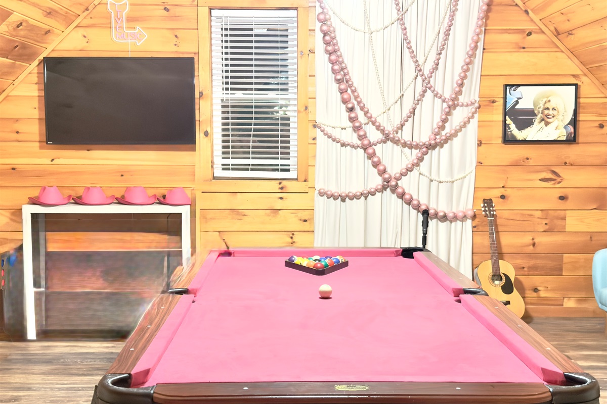 New pearl necklace selfie wall w/ pink pool table