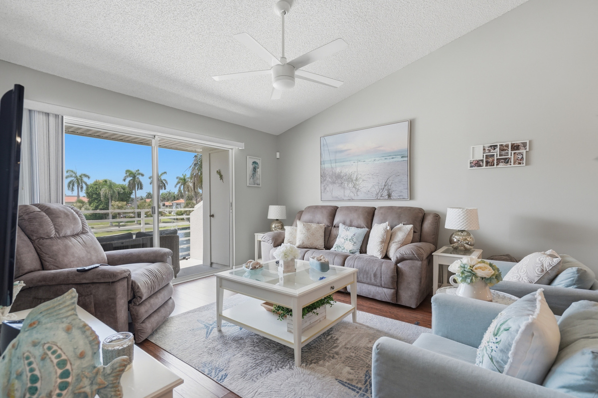 Spacious and comfortable, the living room offers a welcoming place to relax, watch cable TV, enjoy the views, or spend quality time together after a day exploring St. Pete Beach and the surrounding area.