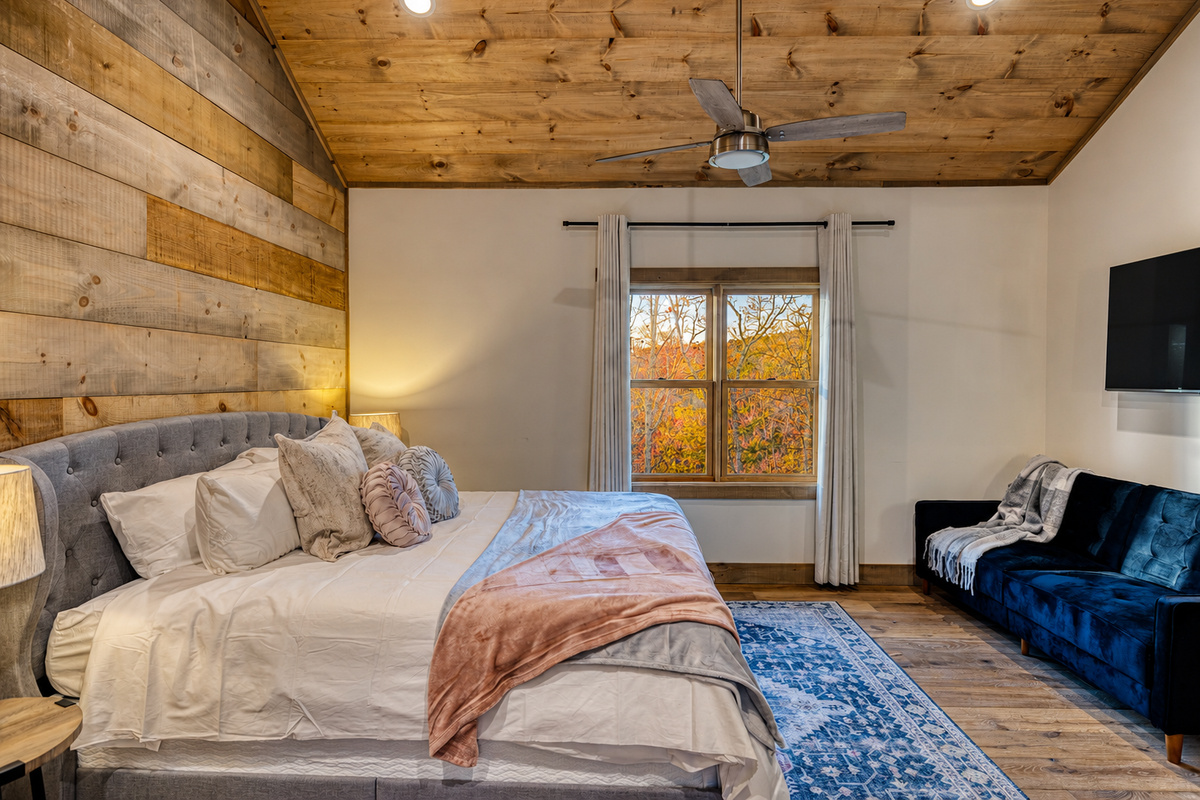 Upstairs guest suite with sofa bed
