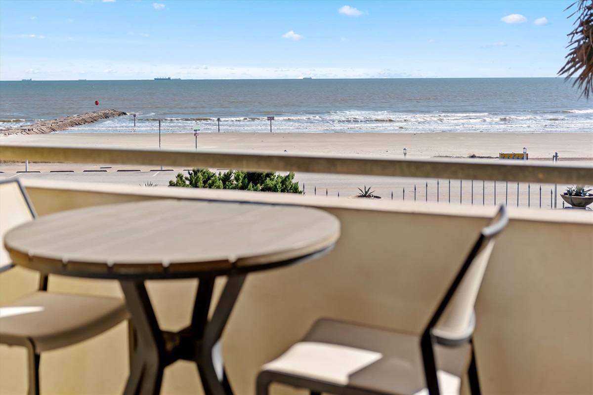 5c2e4f2f5bb441bf910f41024fe5b6b7 Large | Beachhouse | Texas | TX | Vacation Homes | Galveston | Crystal Beach | Kokomo | Breezy Days | Beachfront Elegance | Sunrise Serenity | Southern Sands Property Management, LLC