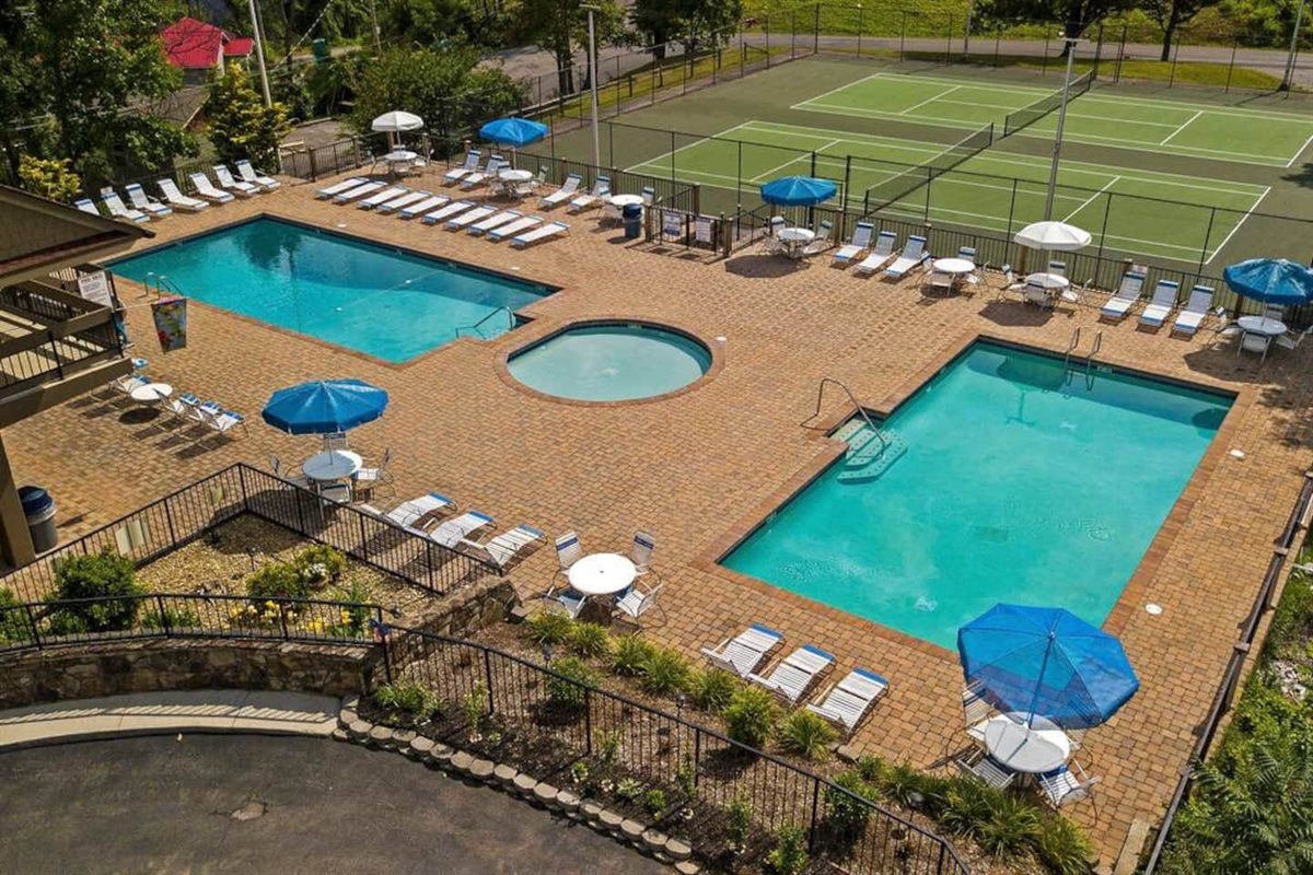 Take advantage of the pools, spa and tennis courts during the open season. 