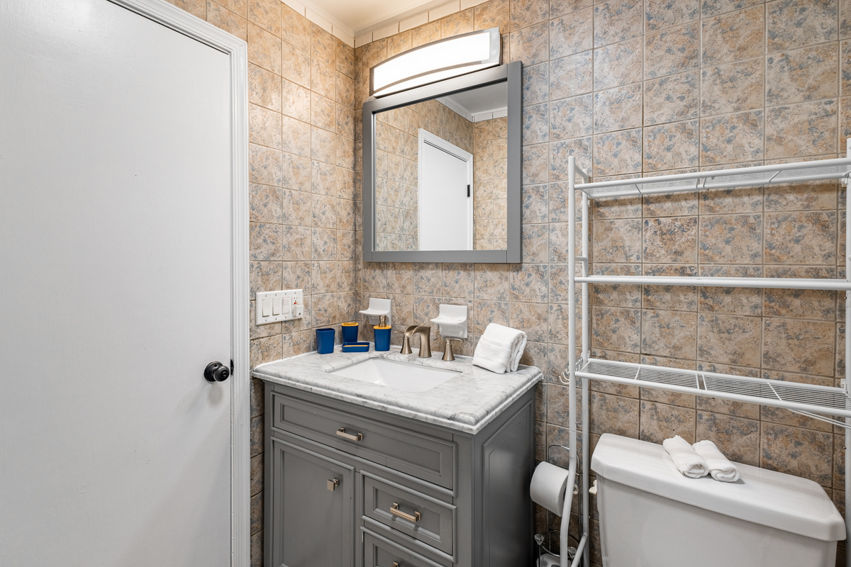 Full Bathroom