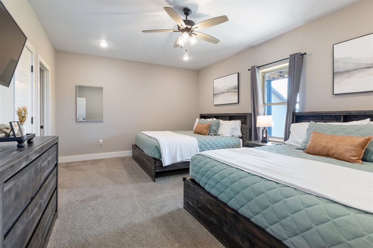 Lower level double king bedroom #2 w/ ensuite bath