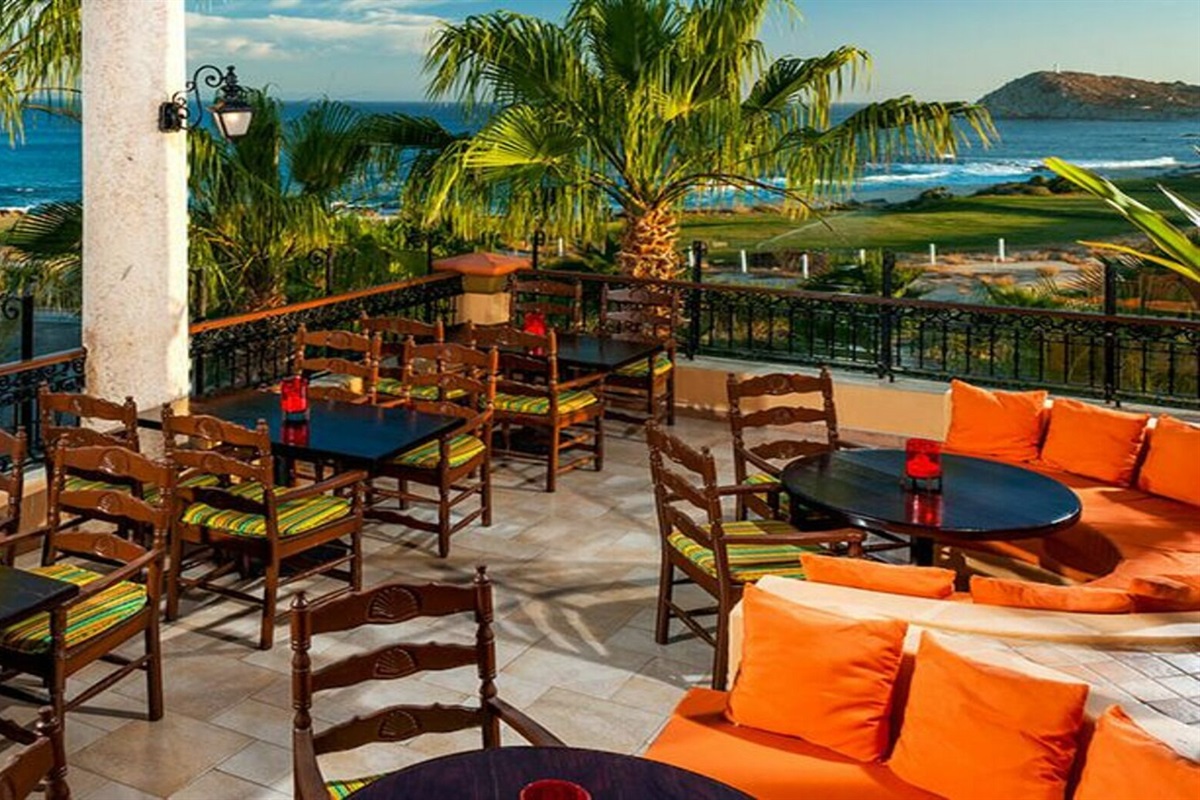 Outdoor Dining at Hacienda Del Mar Cabo, Vacation Travel Exclusives