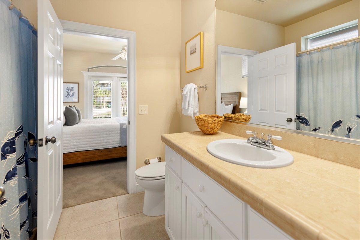 Jack and Jill Bathroom (1st Floor)