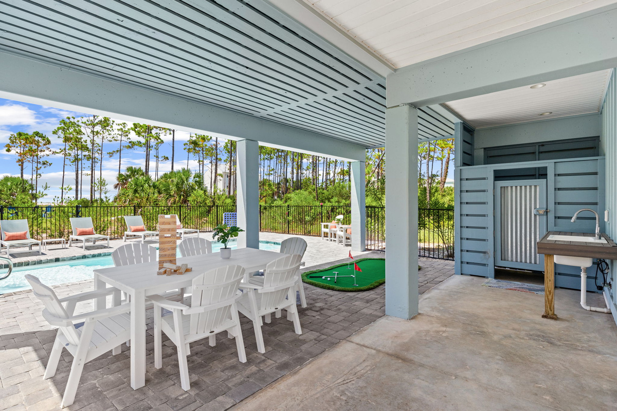 Outdoor dining, grilling, games, and poolside fun—all designed for making memories together.