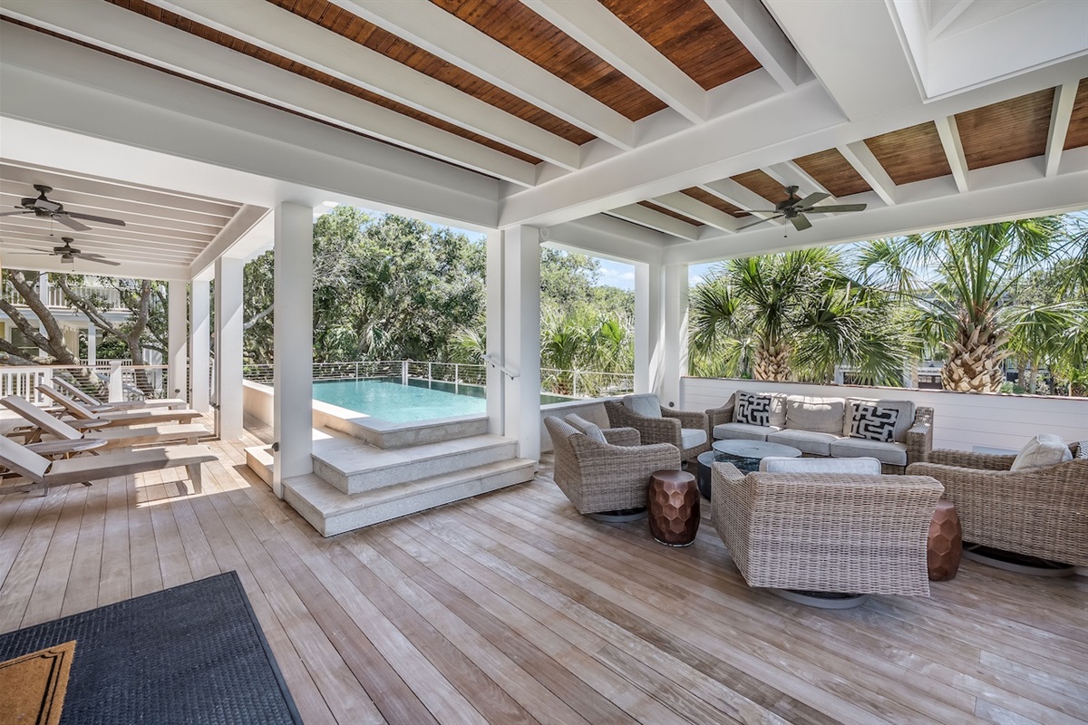 Front deck seating Shore Thing | 4001 Palm Blvd | Isle of Palms, SC | IOP Escapes