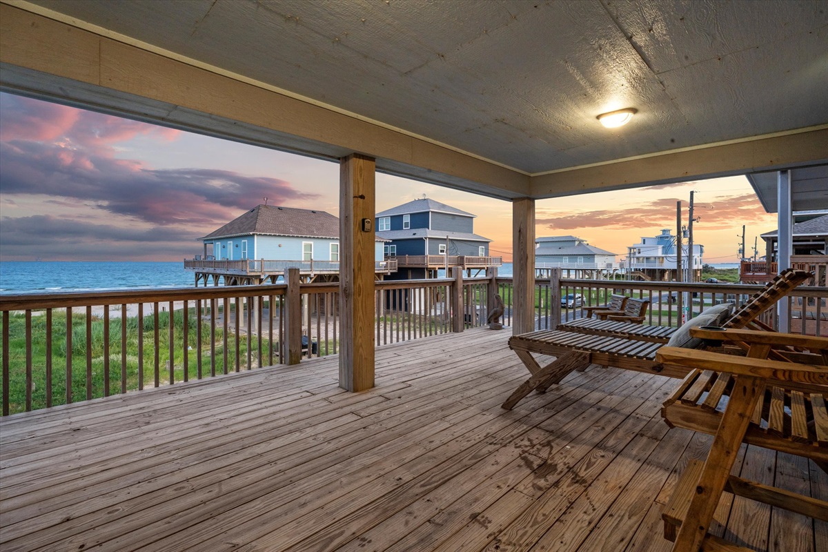 5c627266e10043869e6ce81dc58f908f Large | Beachhouse | Texas | TX | Vacation Homes | Galveston | Crystal Beach | Kokomo | Breezy Days | Beachfront Elegance | Sunrise Serenity | Southern Sands Property Management, LLC