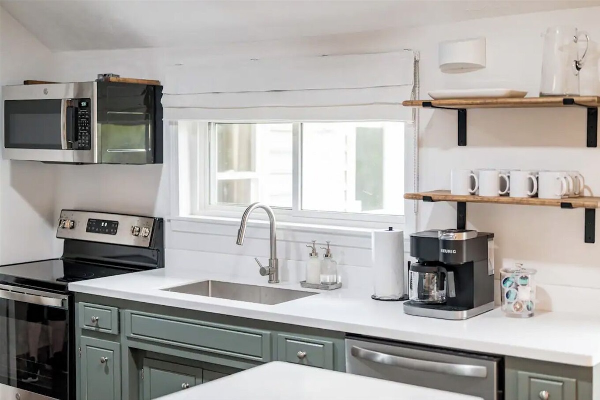 Keurig Duo for K-cups or regular drip coffee.