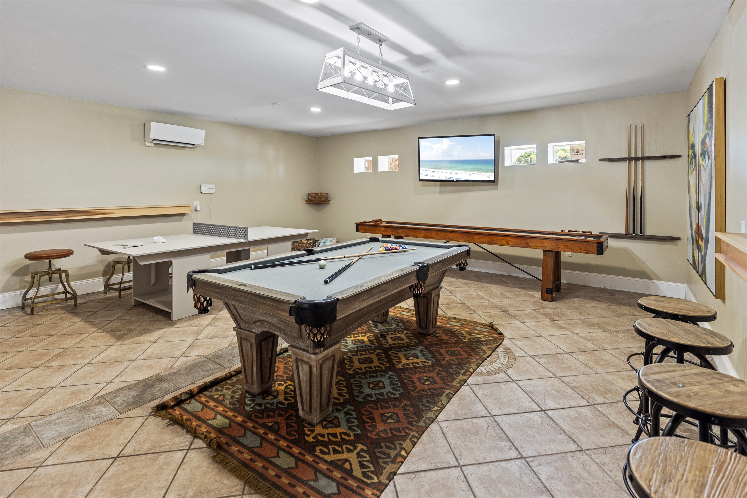 Game Room (1st Floor)