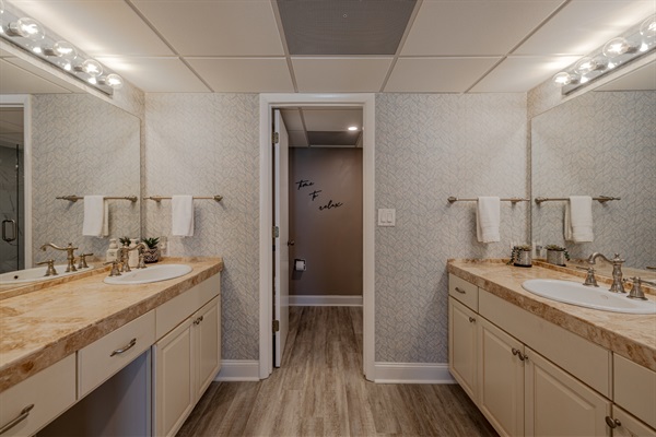 Master Bedroom #1 Bathroom