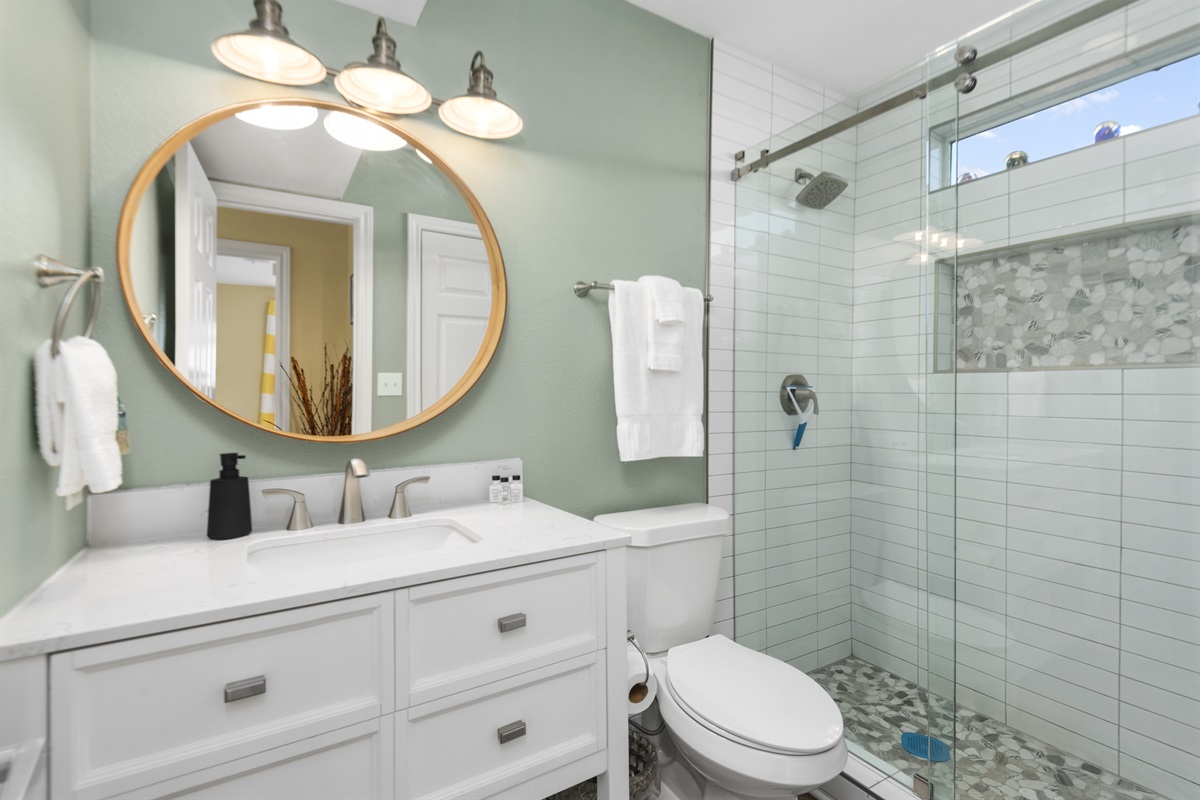 5cb5734eff194c97ac40dacbebe7ad03 Large | Beachhouse | Texas | TX | Vacation Homes | Galveston | Crystal Beach | Kokomo | Breezy Days | Beachfront Elegance | Sunrise Serenity | Southern Sands Property Management, LLC