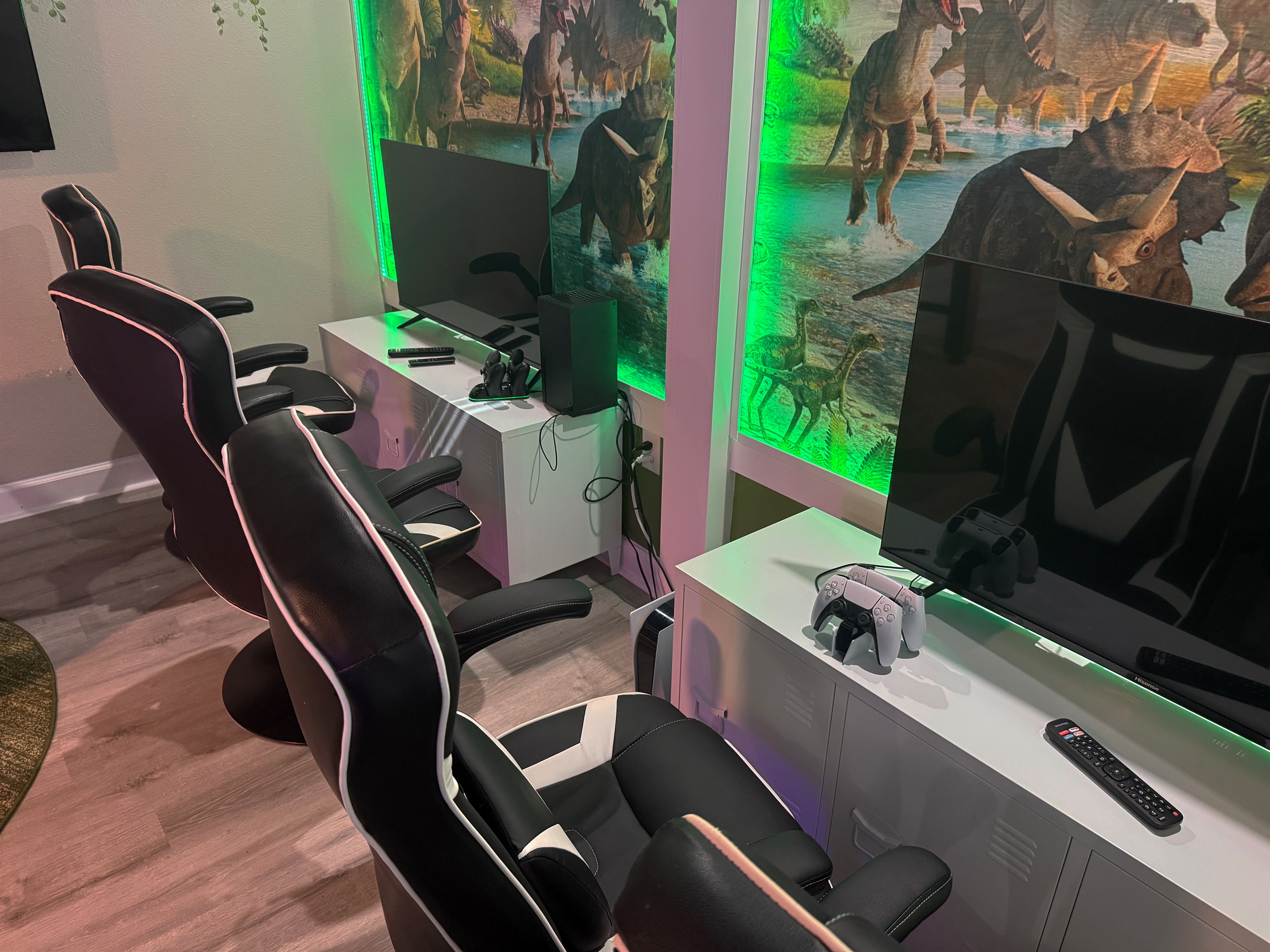 Play PS5 and Xbox Series X Video Games