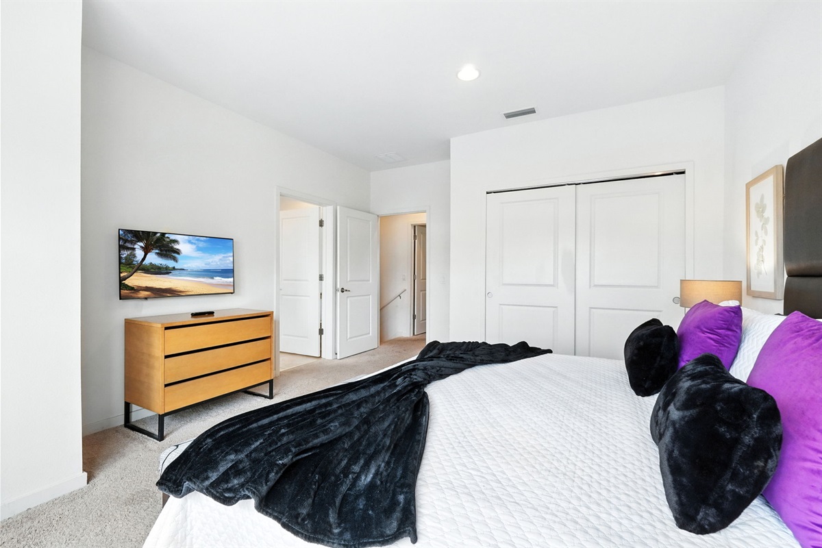 Relaxing master bedroom