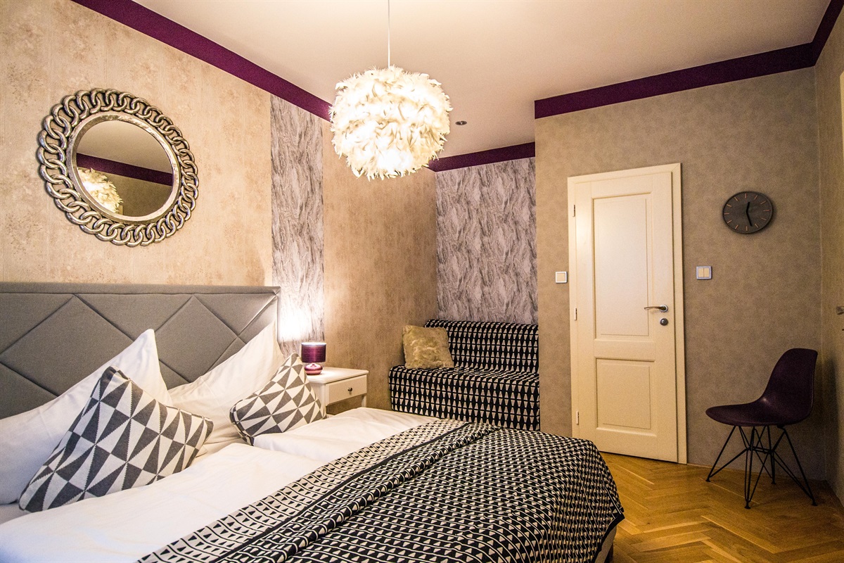 Silver 2nd bedroom, bed-linen and towels will be provided