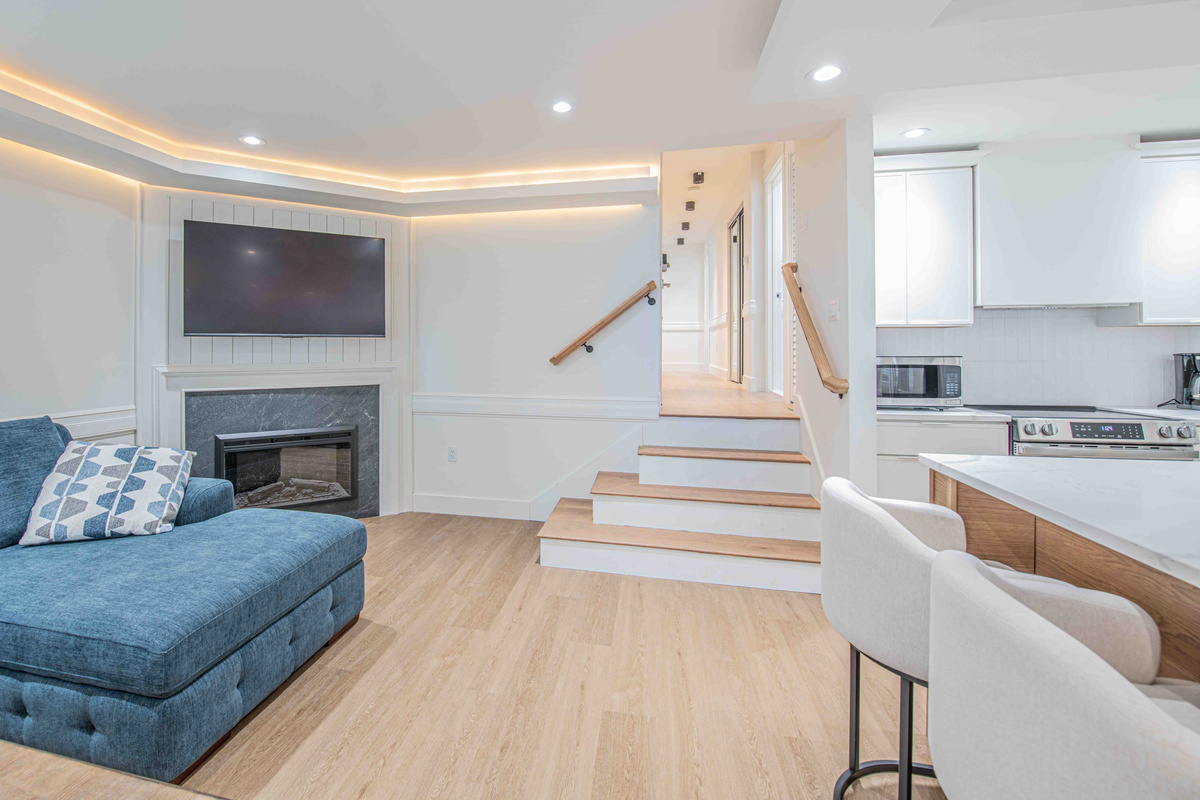Main Living Area & Stairs