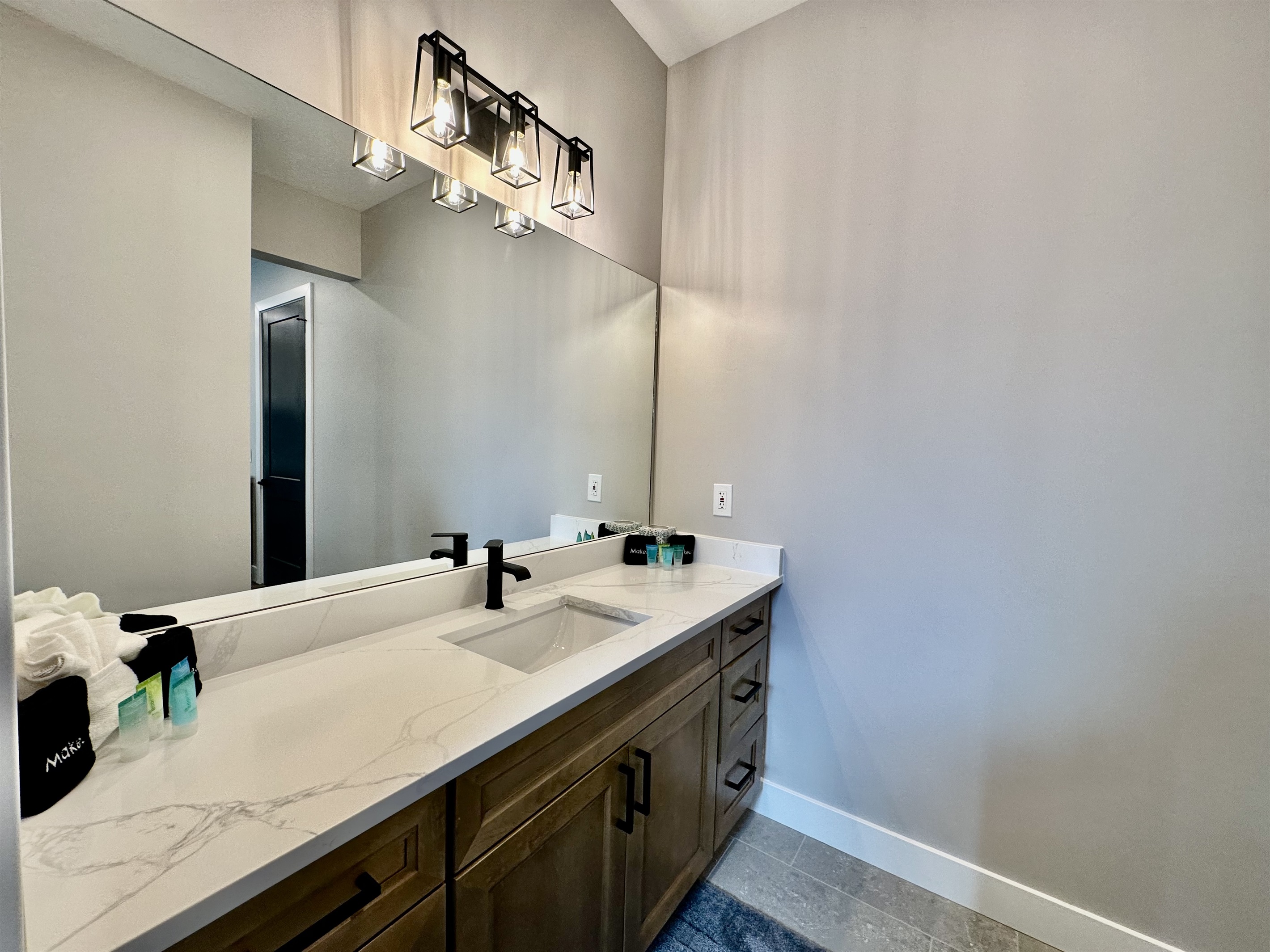 Bunk Suite Bath