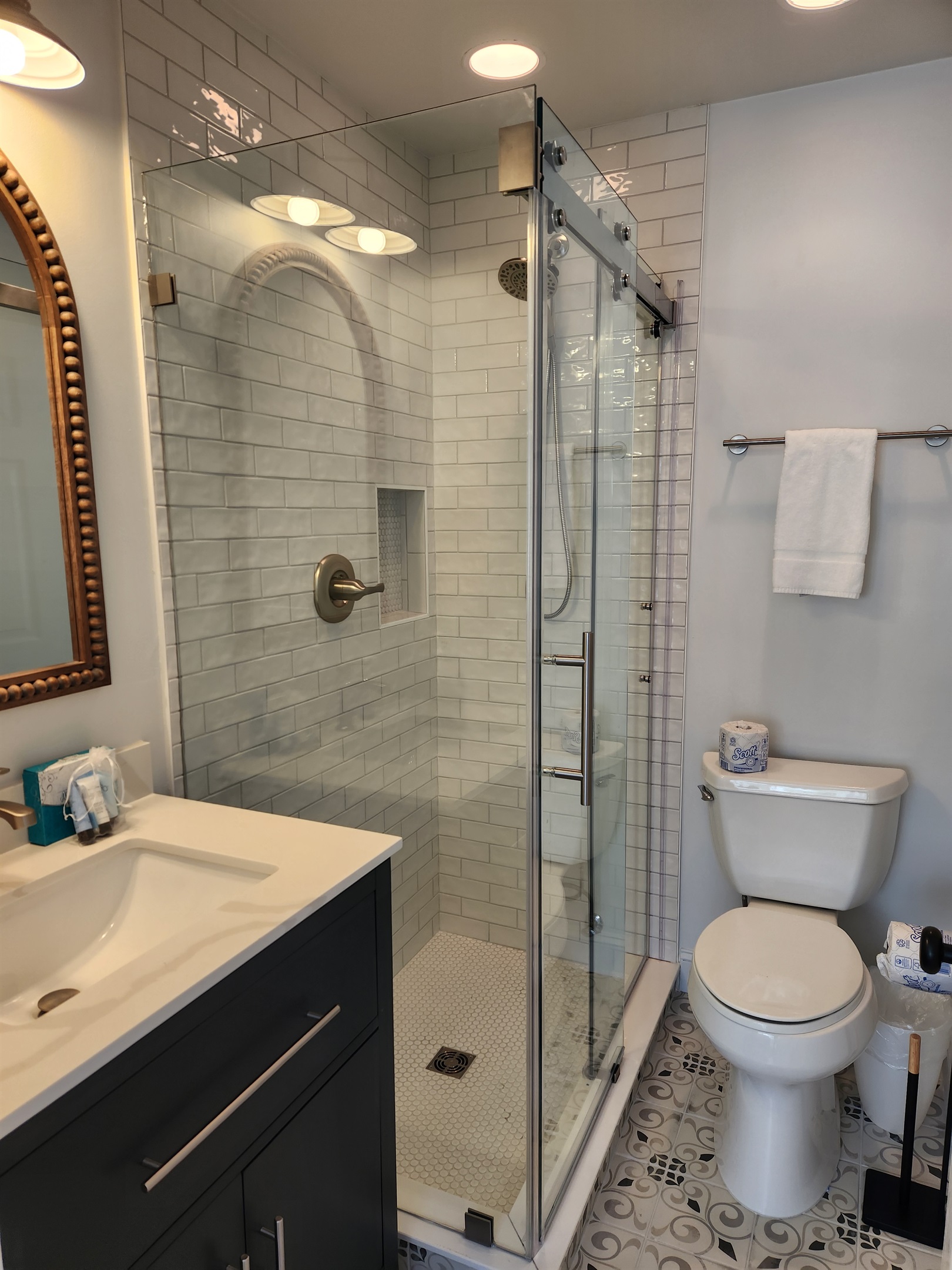 Newly updated bathroom for 4th King bedroom