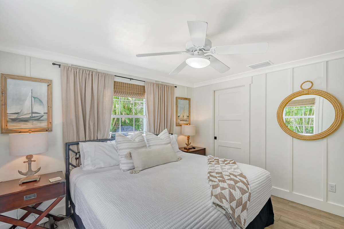 Professionally laundered, high-quality linens.