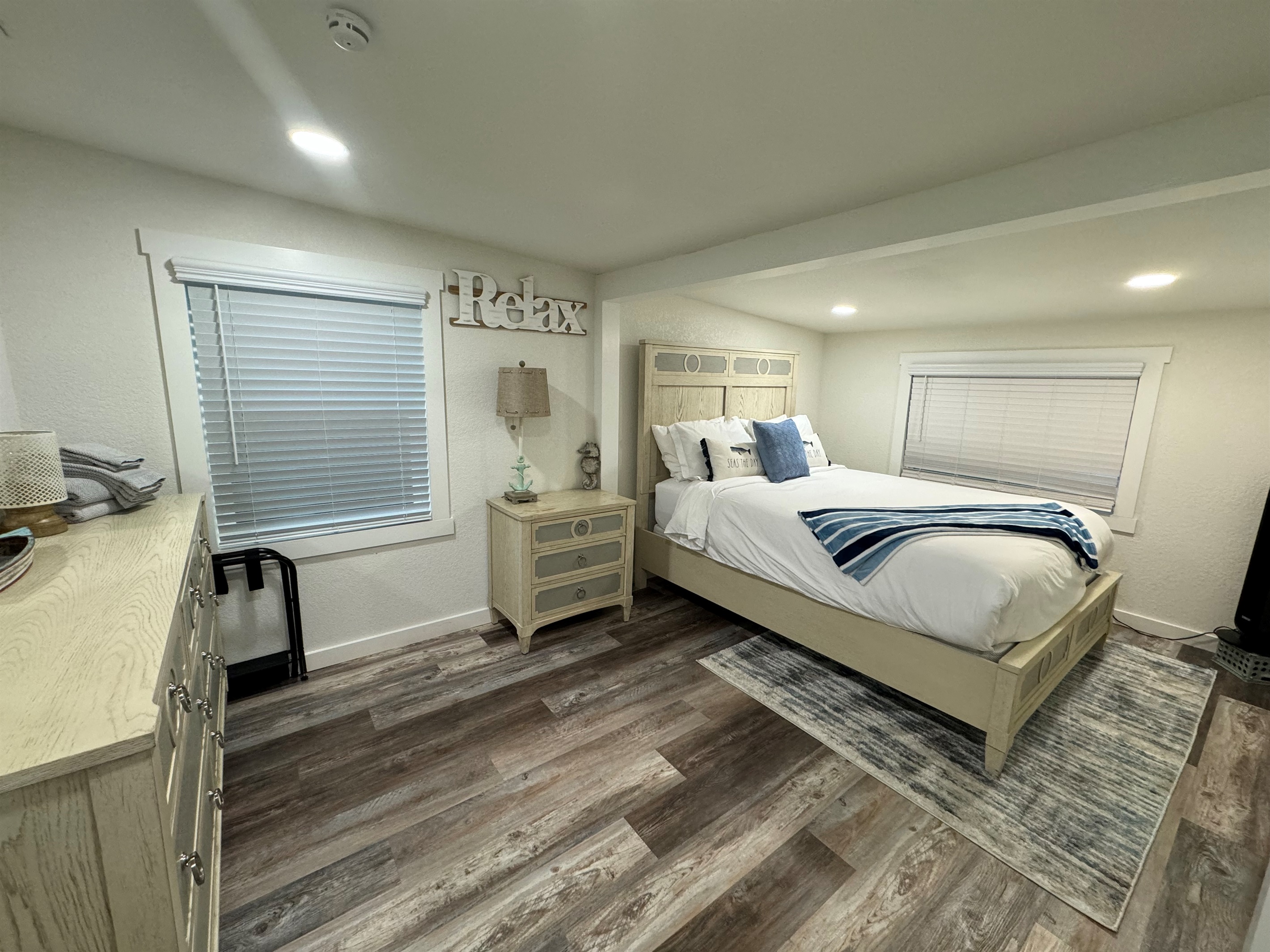 First bedroom with queen bed