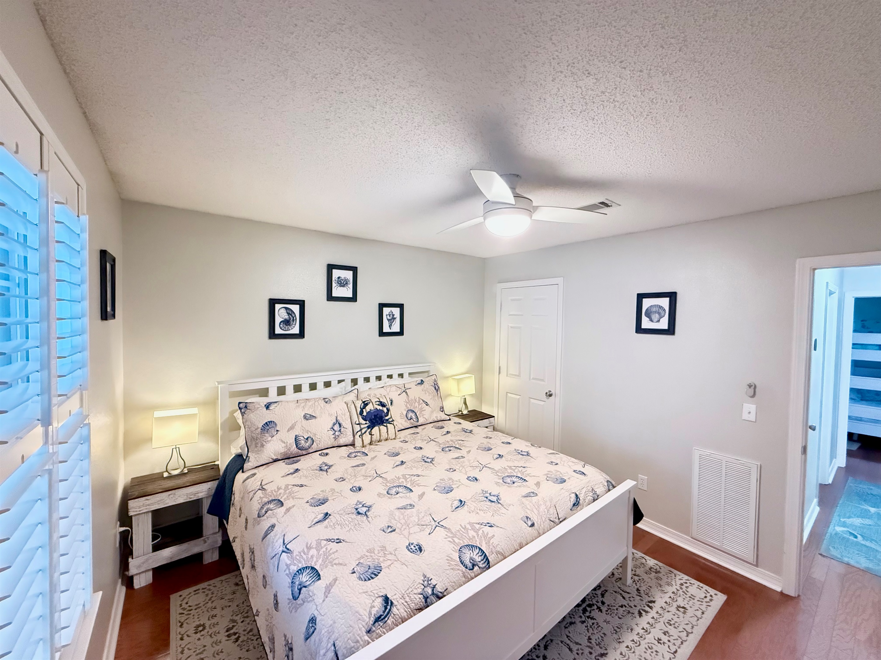 Secondary king bedroom