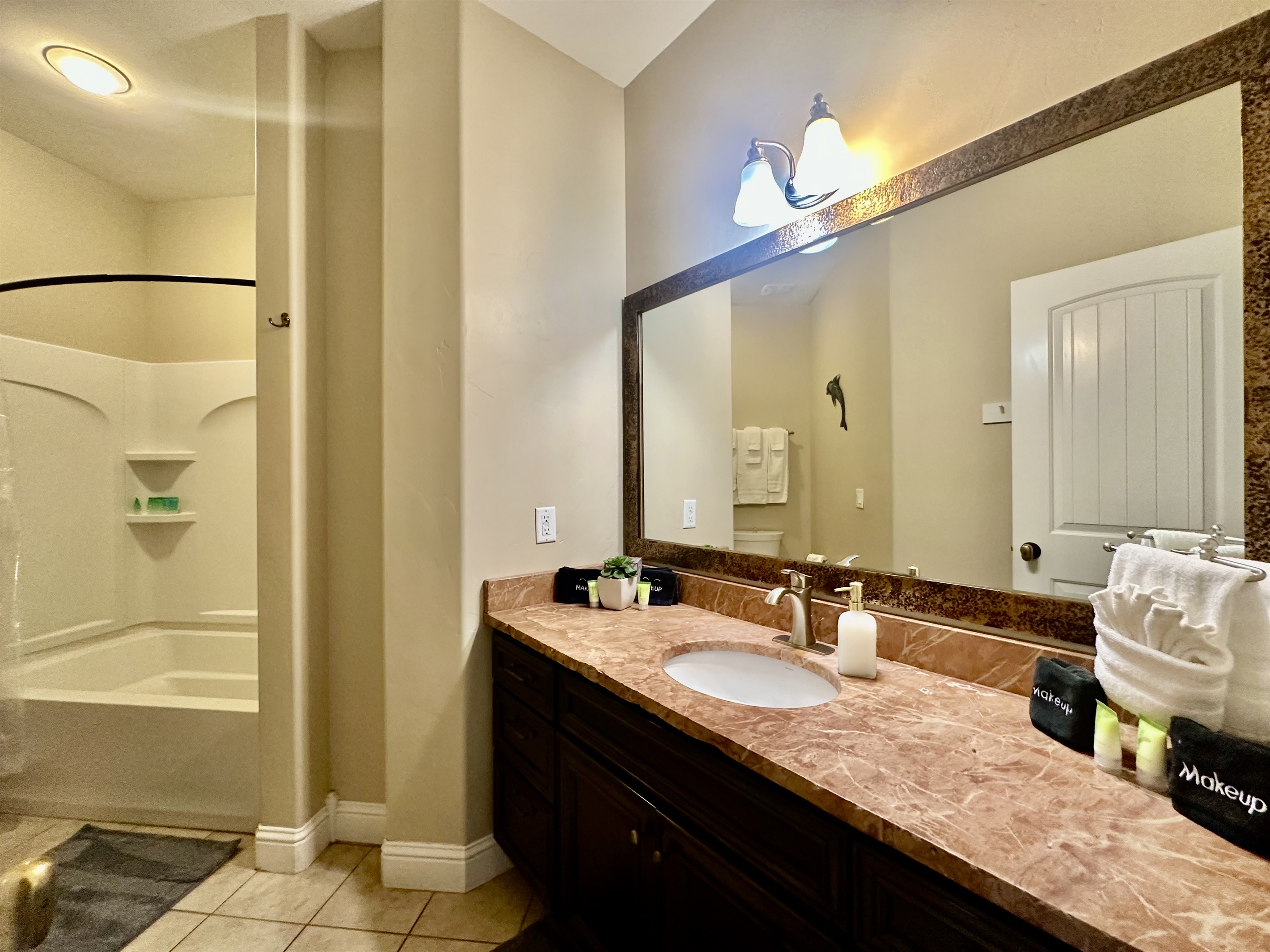 Guest Bath 4