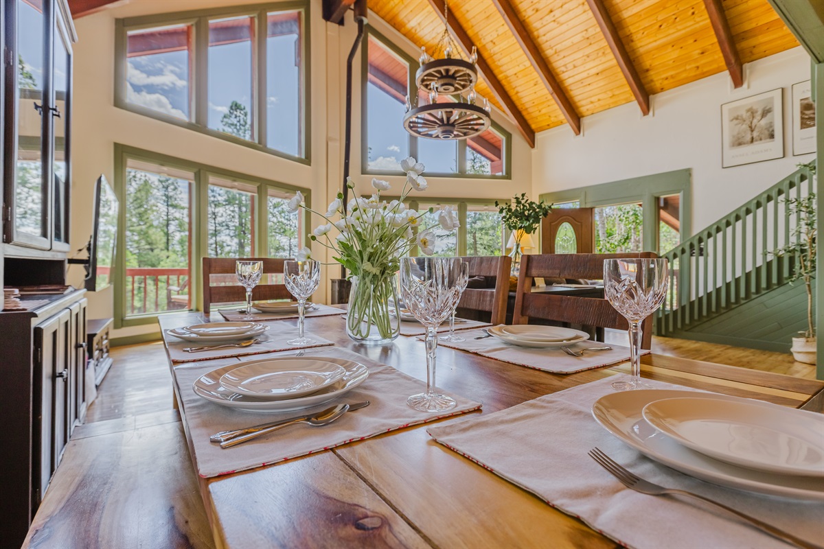 Dine with a backdrop of towering pines and mountain scenery through the large windows, bringing the outdoors to your table.