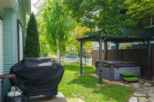 Grill and chill! Use the provided BBQ kit to make something delicious for everyone. The perfect addition to your backyard retreat. (seasonal)