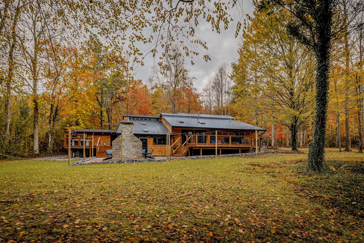 Whitetail Creek nestled on over 7 private acres, surrounded by peaceful forest and natural mountain beauty.