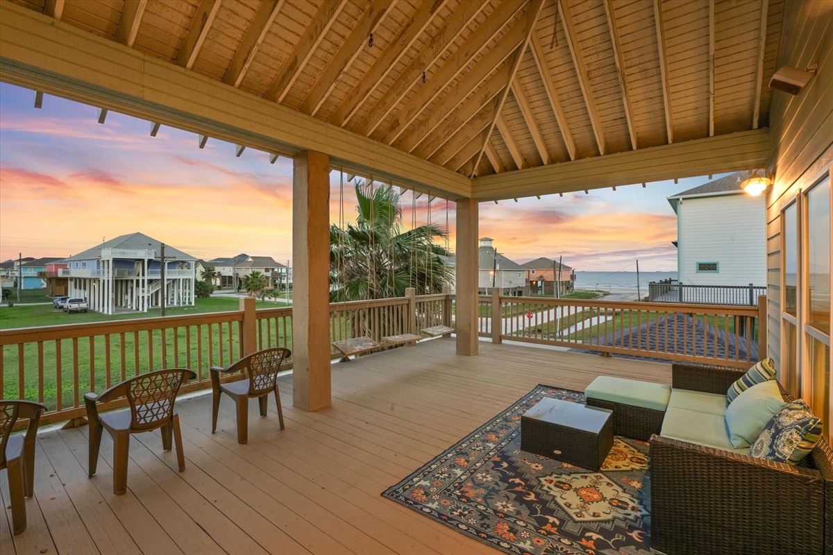 5d330918da83443fb960d6abcd558e59 Large | Beachhouse | Texas | TX | Vacation Homes | Galveston | Crystal Beach | Kokomo | Breezy Days | Beachfront Elegance | Sunrise Serenity | Southern Sands Property Management, LLC