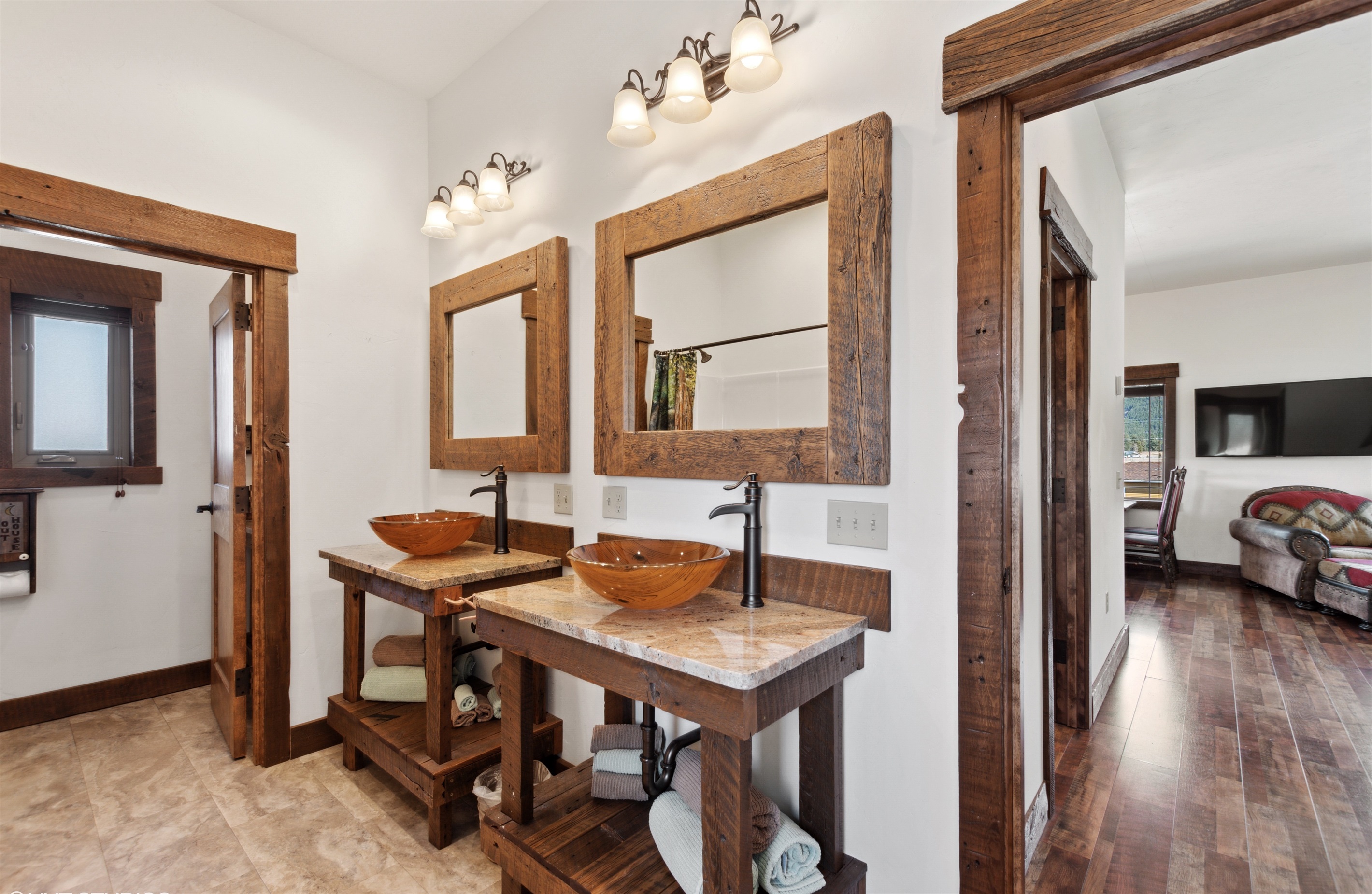 Beautiful bathroom with all the essentials you will need