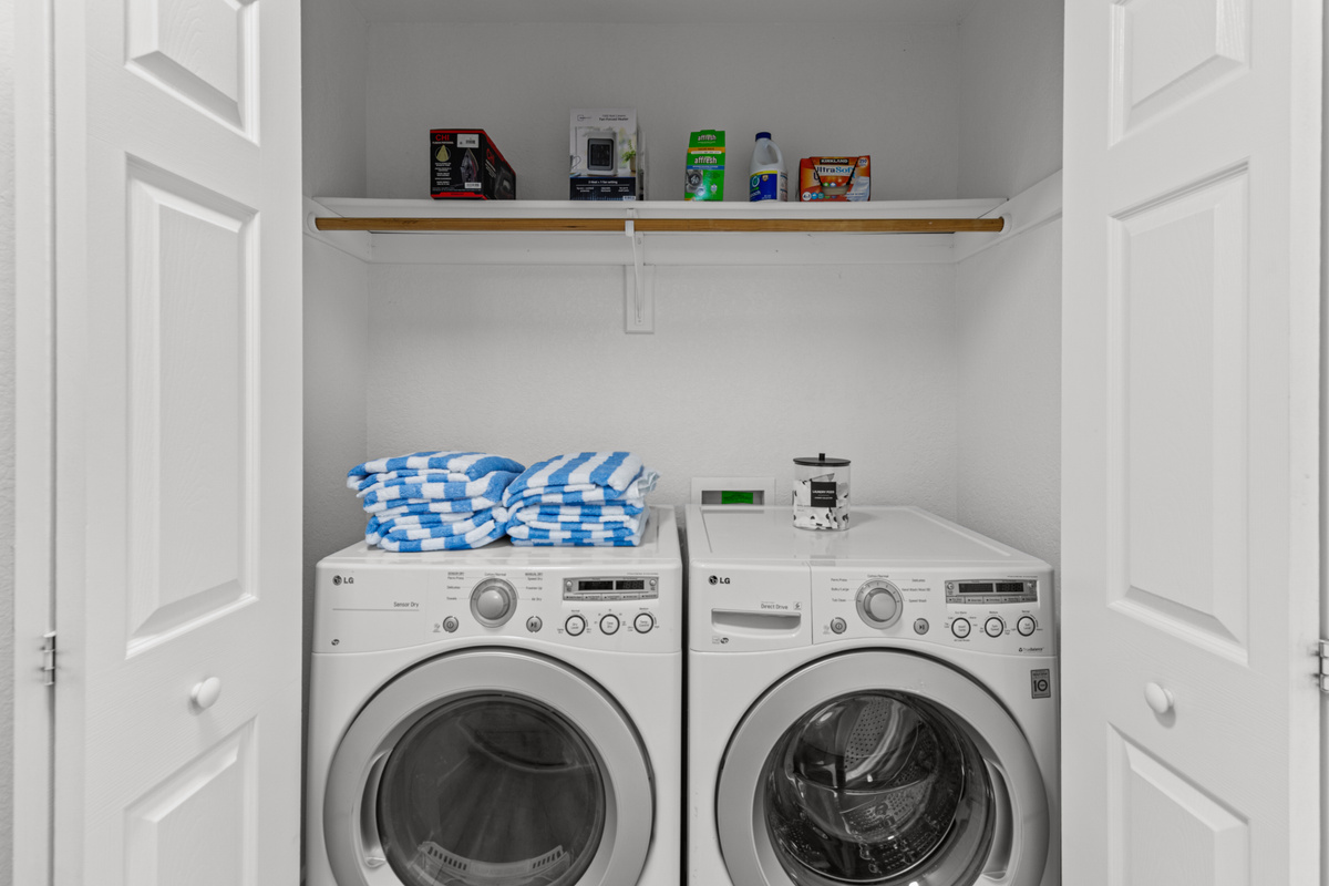 Hawks Nest Indoor Laundry with Beach Towels for Guest Use