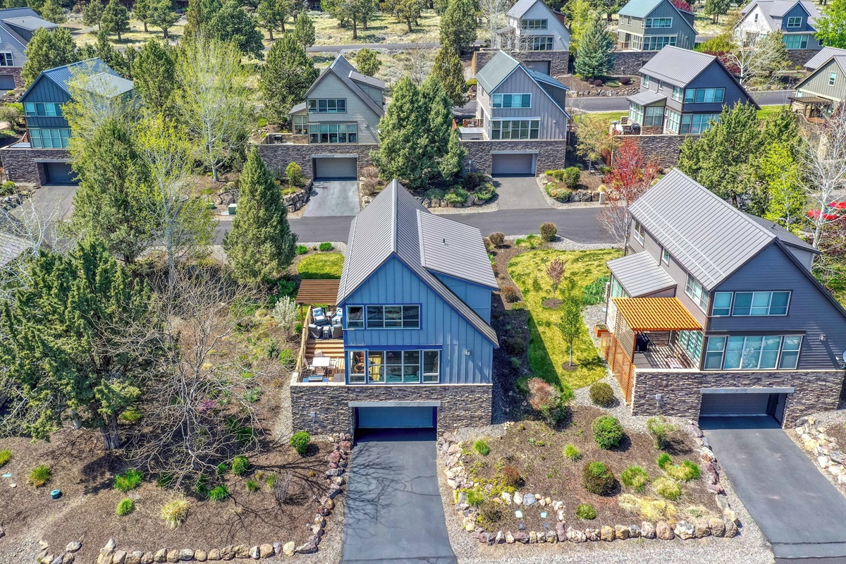 Explore nearby breweries, distilleries and charming towns like Sisters and Bend