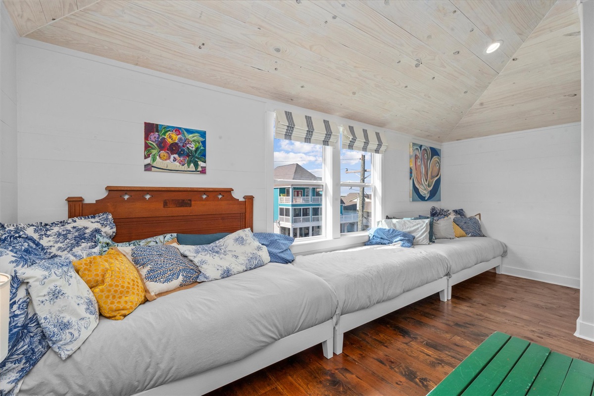 5d52085085b348c4bd635f0983792aa6 Large | Beachhouse | Texas | TX | Vacation Homes | Galveston | Crystal Beach | Kokomo | Breezy Days | Beachfront Elegance | Sunrise Serenity | Southern Sands Property Management, LLC